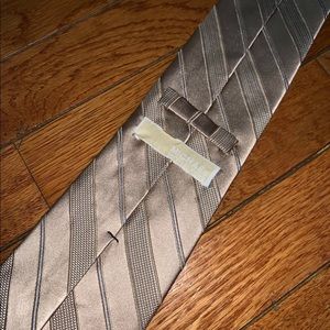 Michael Kors Sophisticated Tie
